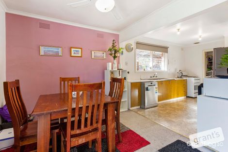 Property photo of 46 Sweet Gum Avenue Narre Warren VIC 3805
