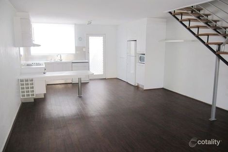 Property photo of 4/162 Surf Parade Broadbeach QLD 4218