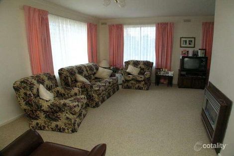 Property photo of 37 Marie Crescent Wendouree VIC 3355