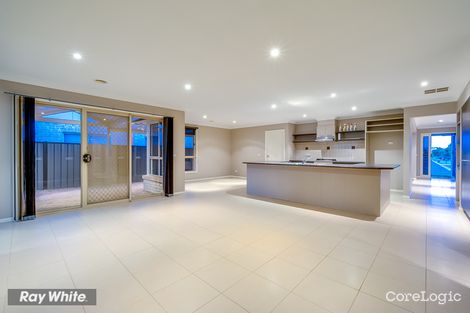 Property photo of 15 Danfield Drive Tarneit VIC 3029