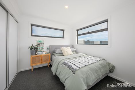 Property photo of 12/14 Outlook Way Sunbury VIC 3429