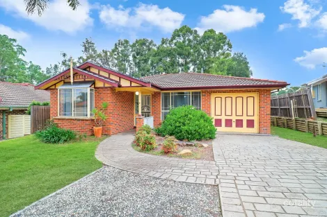 8 Pardalote Pl, Glenmore Park, NSW 2745