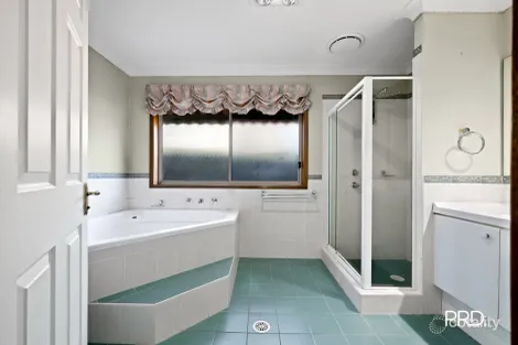 Property photo of 57 St Andrews Drive Glenmore Park NSW 2745