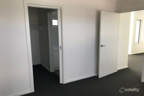 Property photo of 2/81 Crookston Road Reservoir VIC 3073