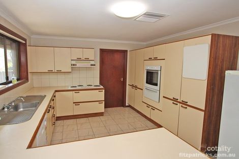 Property photo of 4 Yentoo Drive Glenfield Park NSW 2650