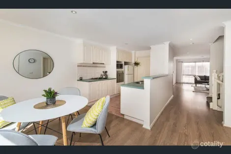 Property photo of 17 Botanic Walk Mont Albert North VIC 3129