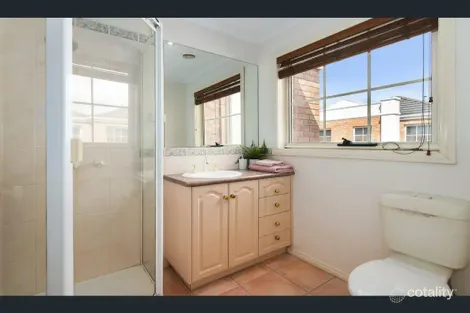 Property photo of 17 Botanic Walk Mont Albert North VIC 3129