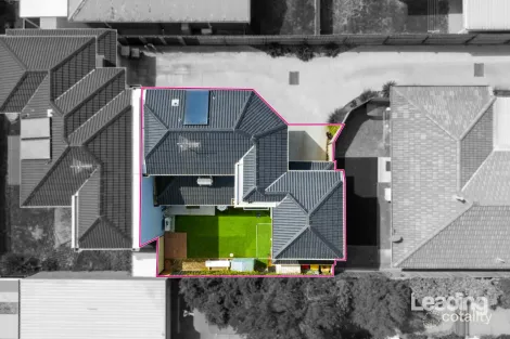 Property photo of 2/188 Oshanassy Street Sunbury VIC 3429