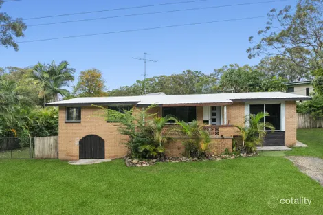 13 Lakeway Dr, Cooroibah, QLD 4565