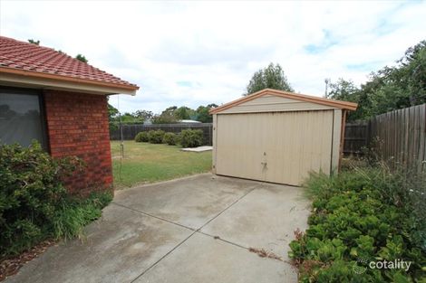 Property photo of 6 Dingley Place Melton West VIC 3337