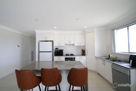 Property photo of 4 Camellia Place Orange NSW 2800