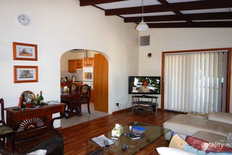 Property photo of 7 Red Admiral Place Lightning Ridge NSW 2834