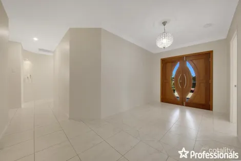 Property photo of 5 Angie Court New Auckland QLD 4680