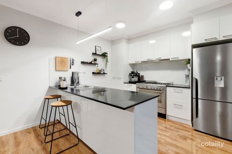 Property photo of 41 Cockatiel Circuit Craigieburn VIC 3064