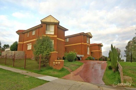 Property photo of 2/60 Arthur Phillip Drive Endeavour Hills VIC 3802