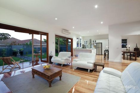 Property photo of 30 Boorool Road Kew East VIC 3102