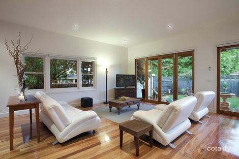 Property photo of 30 Boorool Road Kew East VIC 3102