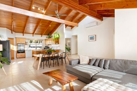 Property photo of 2/19 Delbridge Drive Sydenham VIC 3037