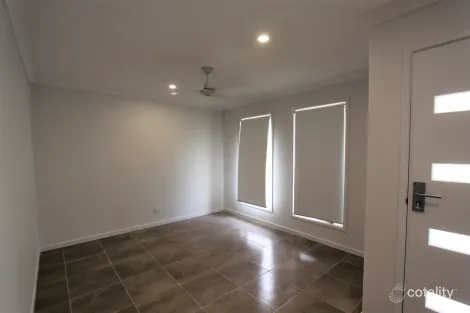 Property photo of 24 Sewells Circuit Spring Mountain QLD 4300