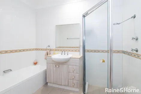 Property photo of 8 Kings Park Walk Five Dock NSW 2046