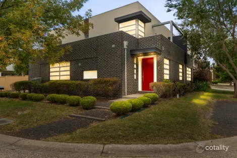 2 IRWIN GDNS, CAROLINE SPRINGS, VIC 3023