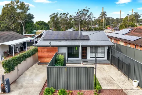 Property photo of 102 Vales Road Mannering Park NSW 2259