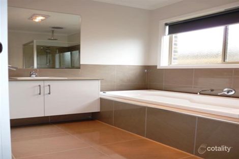 Property photo of 49 Dennington Rise Dennington VIC 3280
