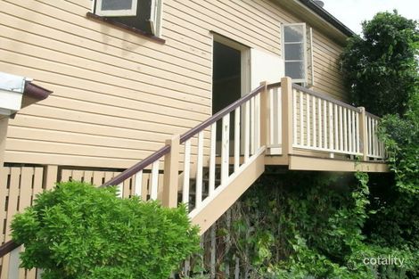 Property photo of 2/52 Eagle Terrace Sandgate QLD 4017