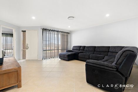 Property photo of 41 Squadron Crescent Rutherford NSW 2320