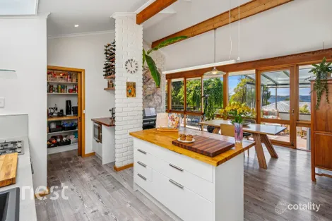 Property photo of 15 Calder Crescent Blackmans Bay TAS 7052