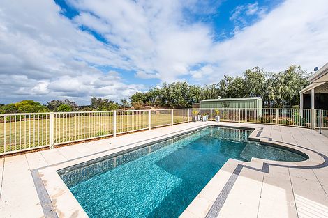 39 Greeson Pkwy, Secret Harbour, WA 6173