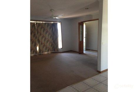 Property photo of 2 Goshawk Court Carrum Downs VIC 3201