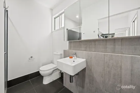 Property photo of 31 Waterway Drive Birtinya QLD 4575