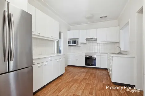 Property photo of 15 Thomas Street Picnic Point NSW 2213