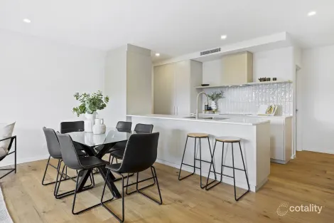 Property photo of 20 Edward Drive Googong NSW 2620