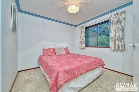 Property photo of 19 Epping Grove Kallaroo WA 6025