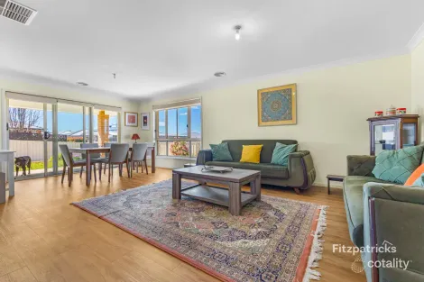Property photo of 26 Alma Crescent Estella NSW 2650