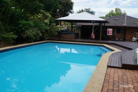 Property photo of 6 Logan Court Mount Ommaney QLD 4074