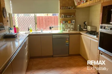 Property photo of 121 Fairway Circle Connolly WA 6027