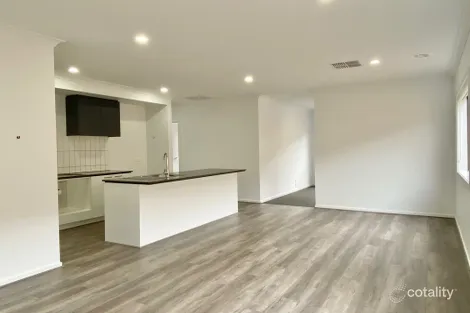 Property photo of 32 Grappa Circuit Wyndham Vale VIC 3024