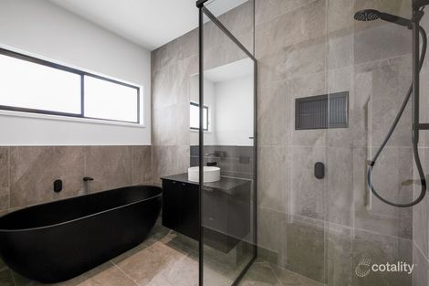 5 Kate St, Indooroopilly, QLD 4068