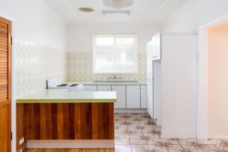 Property photo of 18 Burns Street Redhead NSW 2290