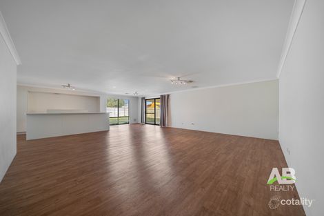 Property photo of 17 Nasidi Place Sinagra WA 6065