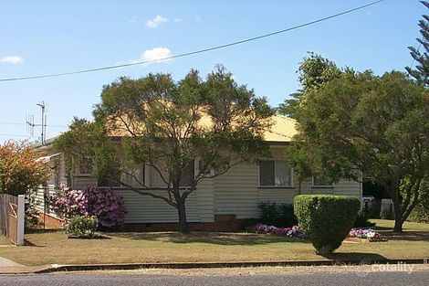 8 Alamein St, Svensson Heights, QLD 4670