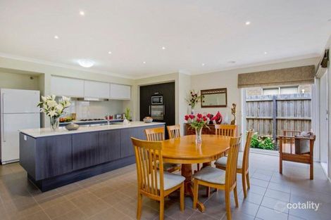 Property photo of 31 Birchgrove Way Taylors Hill VIC 3037