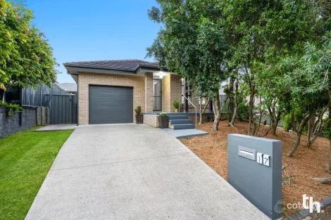 17 Serenity Cres, Fletcher, NSW 2287