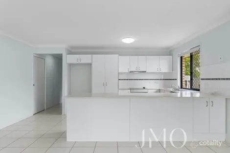 Property photo of 16 Paris Parade Ormeau QLD 4208