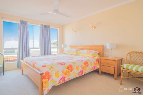 11 Pulgul St, Urangan, QLD 4655