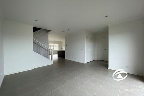 Property photo of 63 Atlantic Drive Pakenham VIC 3810