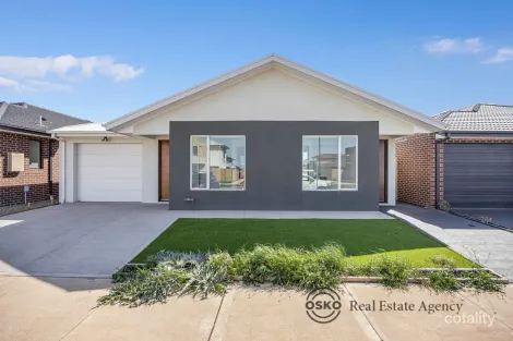 Property photo of 27 Deanside Drive Deanside VIC 3336